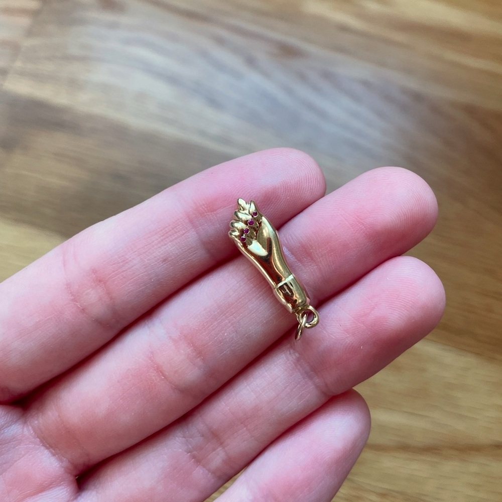 14k yellow gold Mano figa with ruby nails